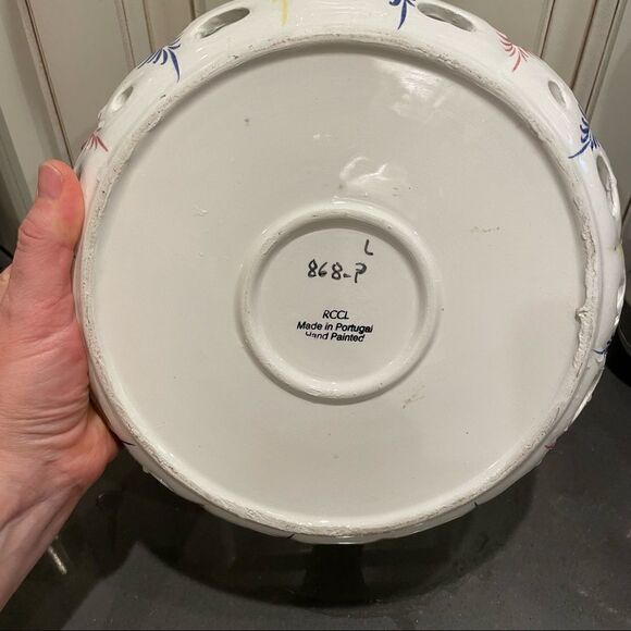 Hand painted Portuguese Majolica glaze ceramic floral braid Easter basket RCCL - Picture 4 of 6